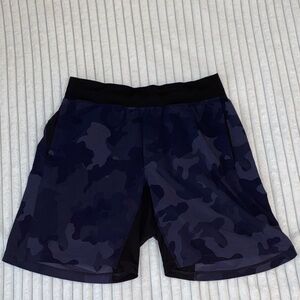 Lululemon Men's Blue Camo Shorts Medium